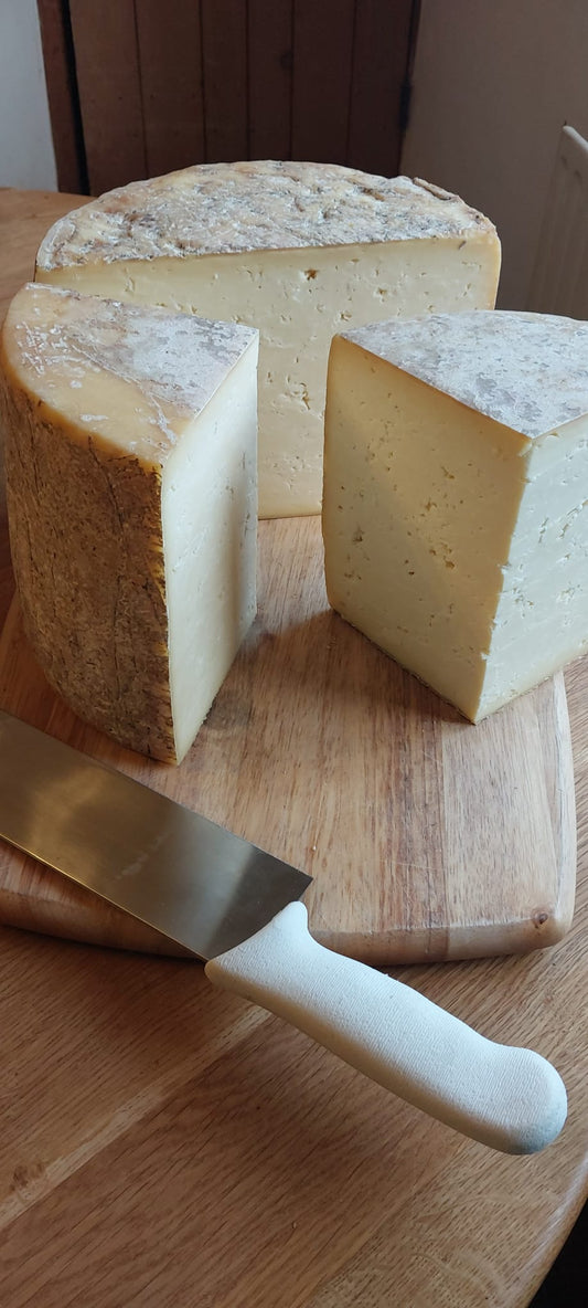 PAGEWOOD Cheddar (medium & raw)
